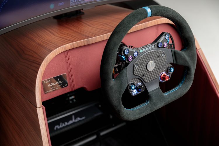 teckell-nivola-luksuzni-simulator-voznje-italijanski-dizajn-gaming-tehnologija-10