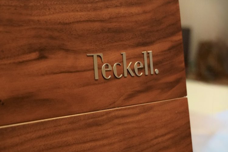 teckell-nivola-luksuzni-simulator-voznje-italijanski-dizajn-gaming-tehnologija-13