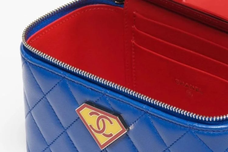 chanel-metiers-dart-2026-supermen-torba-long-vanity-with-chain-luksuzna-moda-chanel-kolekcija-2026-2