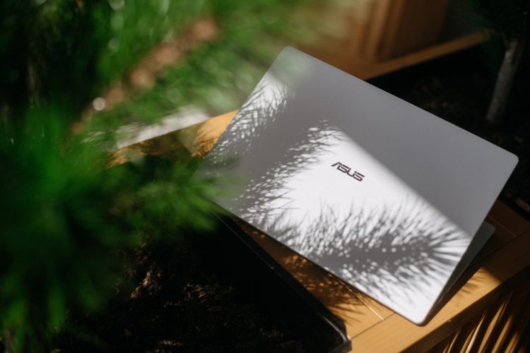 asus-expertbook-ultra-poslovni-laptop-intel-core-ultra-3k-oled-ai-tehnologija-premium-poslovna-tehno-20
