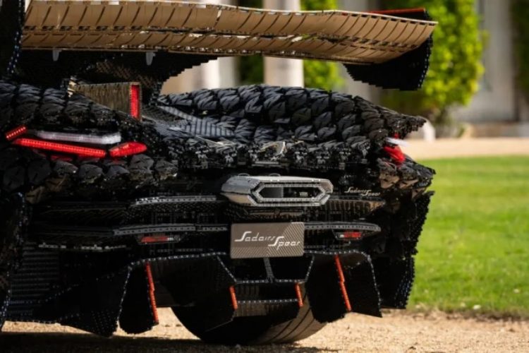 lego-technic-koenigsegg-sadairs-spear-goodwood-festival-of-speed-hiperautomobil-lego-replika-2026-3