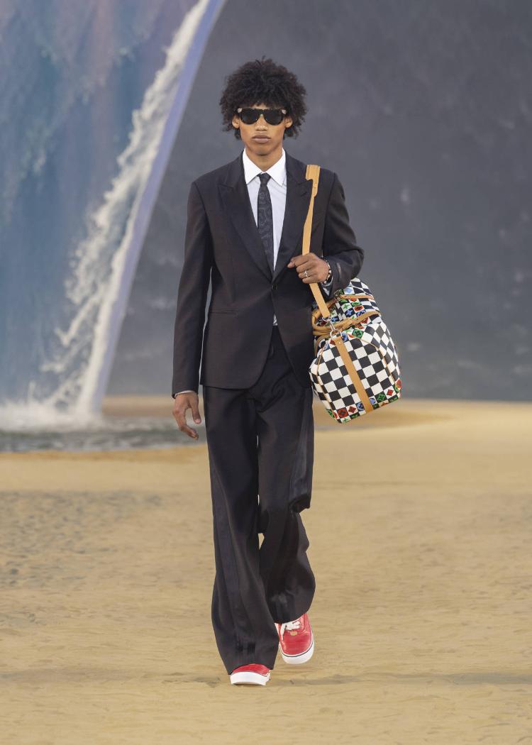 louis-vuitton-prolece-leto-2027-farel-vilijams-muska-kolekcija-paris-fashion-week-luksuzna-moda-4