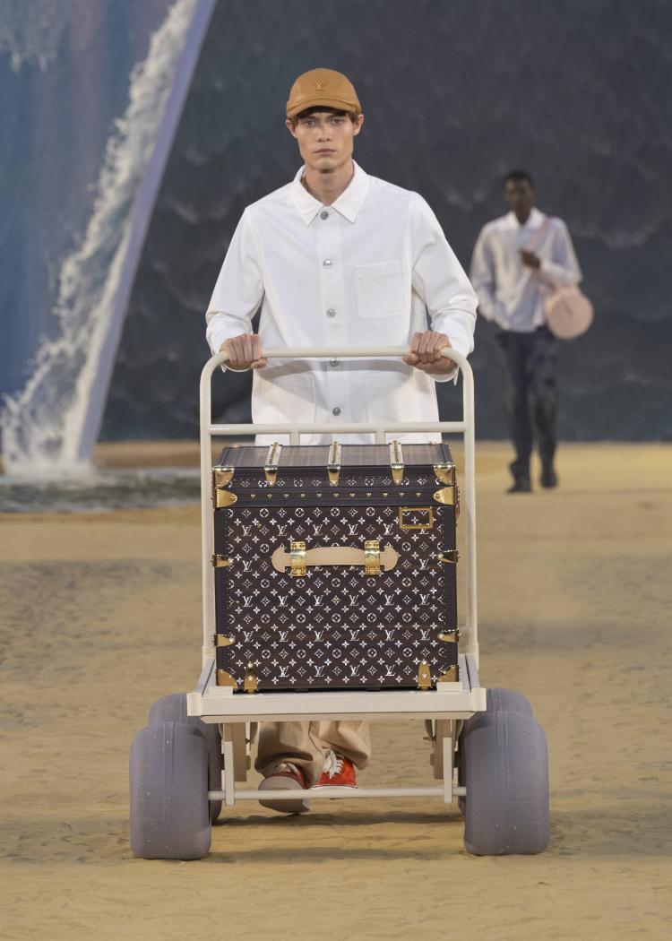 louis-vuitton-prolece-leto-2027-farel-vilijams-muska-kolekcija-paris-fashion-week-luksuzna-moda-13
