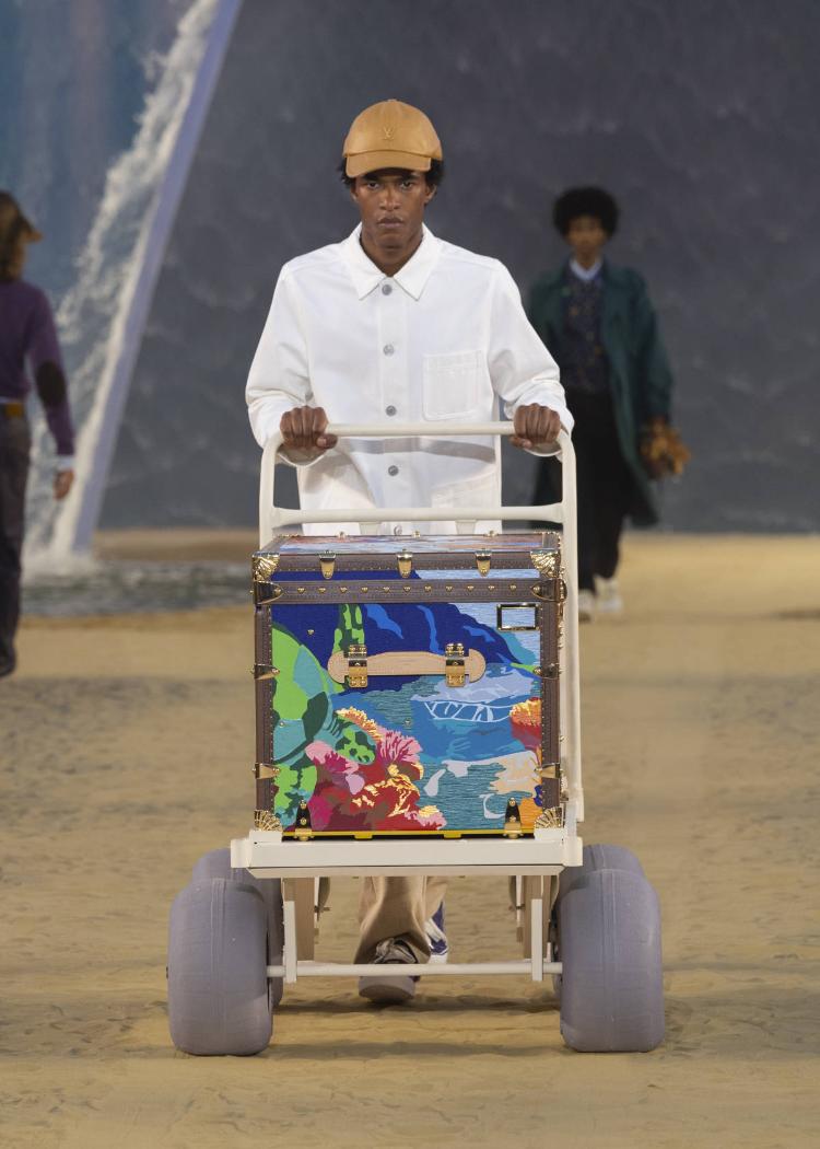 louis-vuitton-prolece-leto-2027-farel-vilijams-muska-kolekcija-paris-fashion-week-luksuzna-moda-23