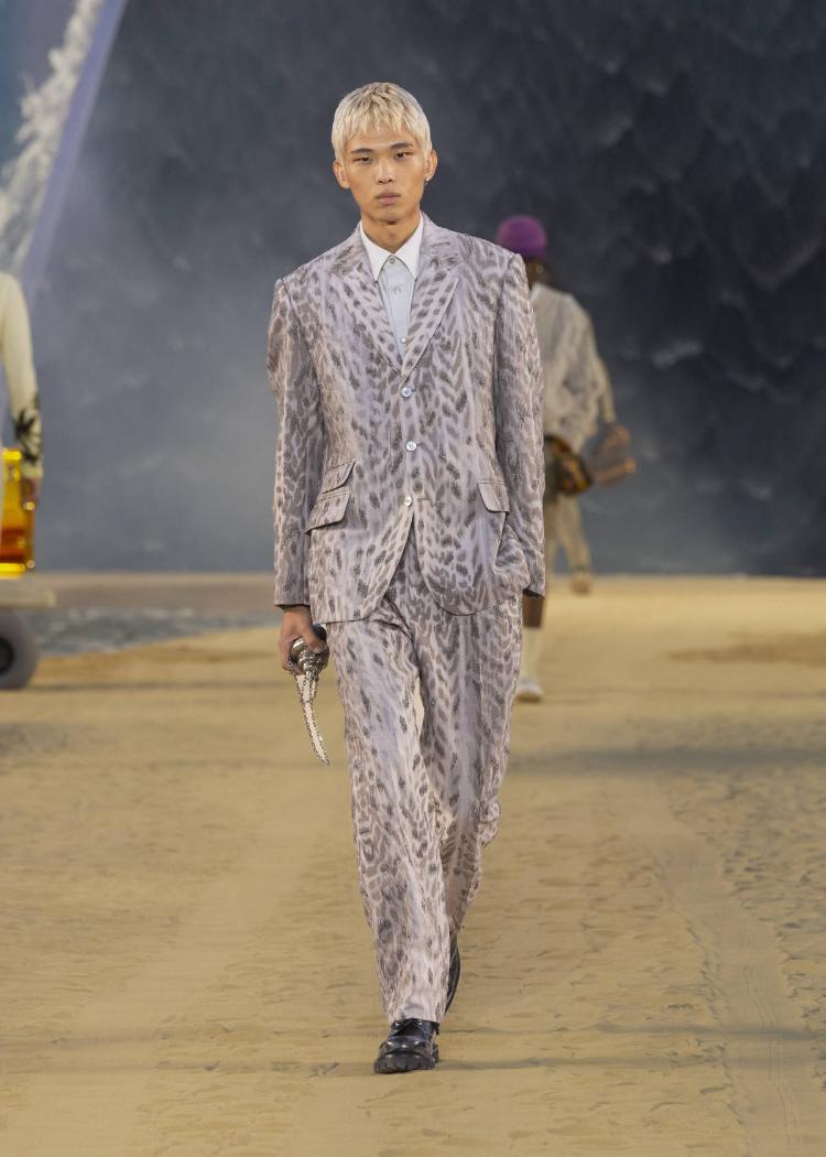 louis-vuitton-prolece-leto-2027-farel-vilijams-muska-kolekcija-paris-fashion-week-luksuzna-moda-42
