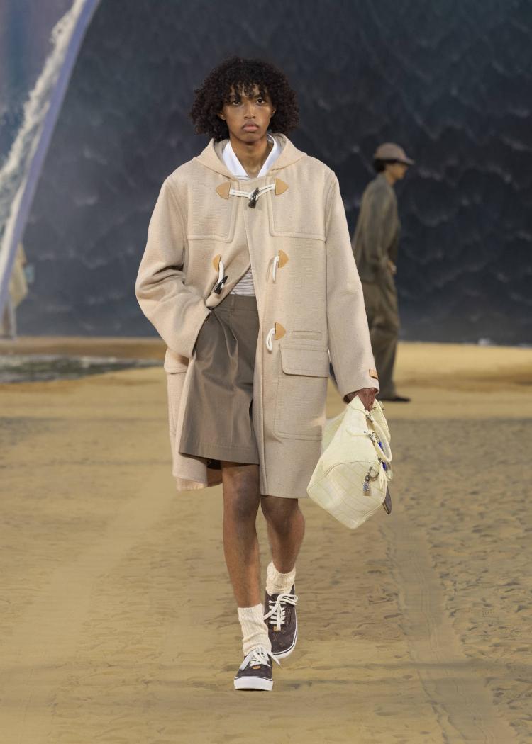 louis-vuitton-prolece-leto-2027-farel-vilijams-muska-kolekcija-paris-fashion-week-luksuzna-moda-46