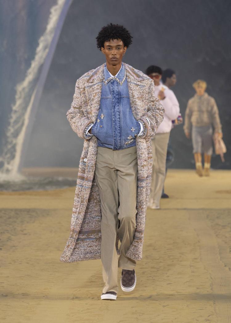 louis-vuitton-prolece-leto-2027-farel-vilijams-muska-kolekcija-paris-fashion-week-luksuzna-moda-57