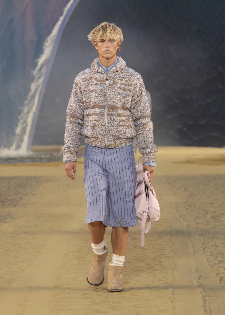 louis-vuitton-prolece-leto-2027-farel-vilijams-muska-kolekcija-paris-fashion-week-luksuzna-moda-59