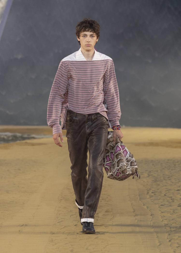 louis-vuitton-prolece-leto-2027-farel-vilijams-muska-kolekcija-paris-fashion-week-luksuzna-moda-74
