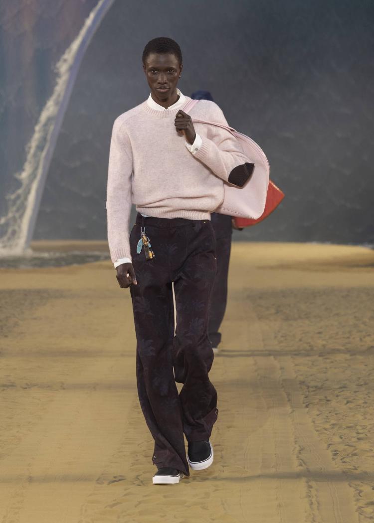 louis-vuitton-prolece-leto-2027-farel-vilijams-muska-kolekcija-paris-fashion-week-luksuzna-moda-78