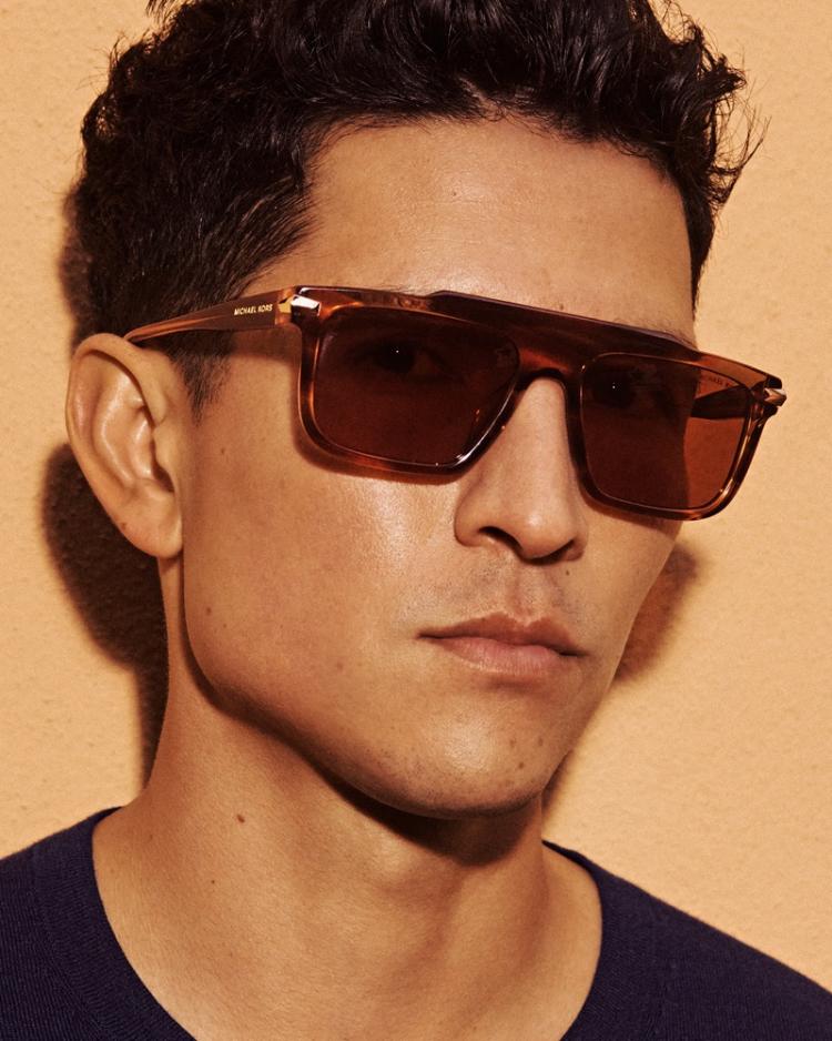 michael-kors-spring-2026-danny-ramirez-luksuzni-modni-aksesoari-jet-set-moda-7