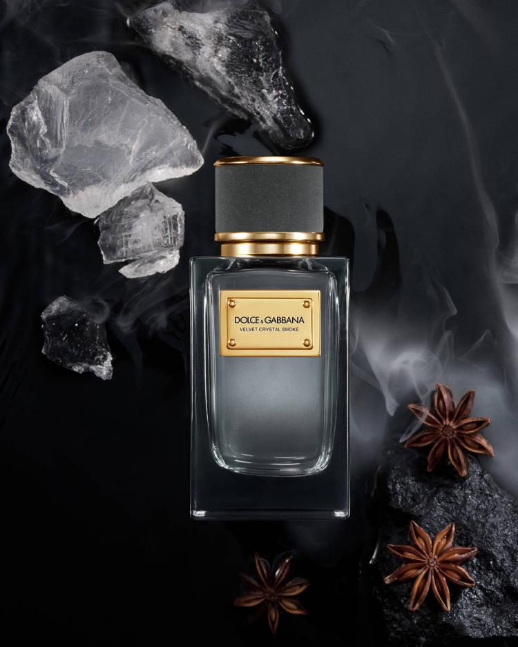 dolce-and-gabbana-velvet-crystal-smoke-2026-luksuzni-niche-parfem-modni-aksesoari-4