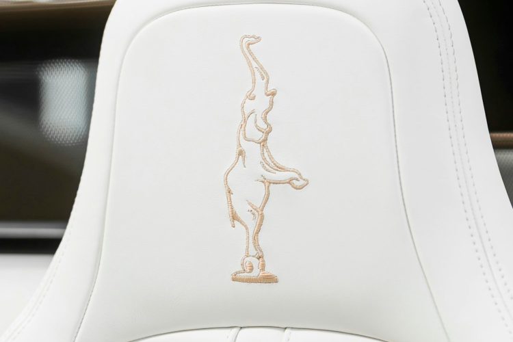 bugatti-w16-mistral-la-perle-rare-2026-luksuzni-hiperautomobil-bespoke-automobili-luksuzni-transport-17