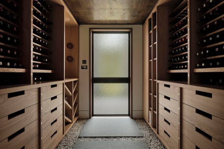 house-on-the-lake-magog-2024-luksuzna-rezidencija-kanada-savremena-arhitektura-enterijer-nekretnine-4