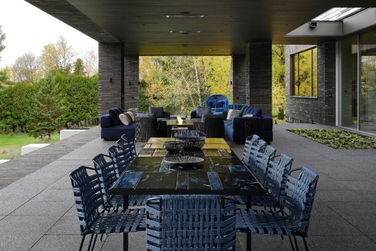 house-on-the-lake-magog-2024-luksuzna-rezidencija-kanada-savremena-arhitektura-enterijer-nekretnine-5