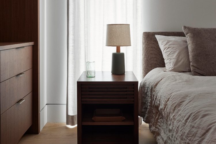 house-on-the-lake-magog-2024-luksuzna-rezidencija-kanada-savremena-arhitektura-enterijer-nekretnine-8