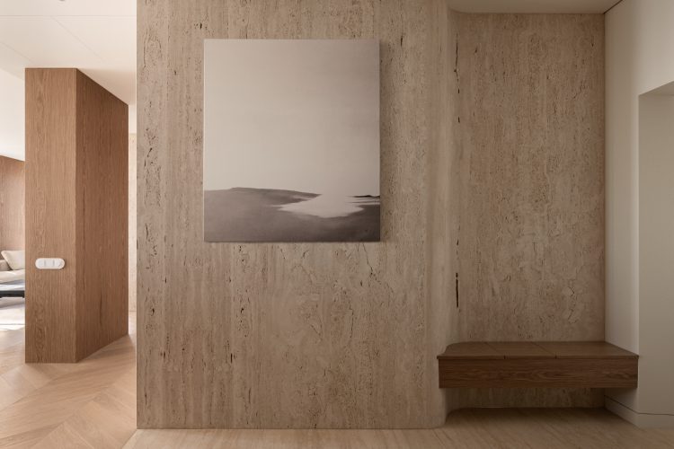 bond-apartment-kyiv-2026-bogdanova-architects-travertin-enterijer-luksuzni-stan-nekretnine-14