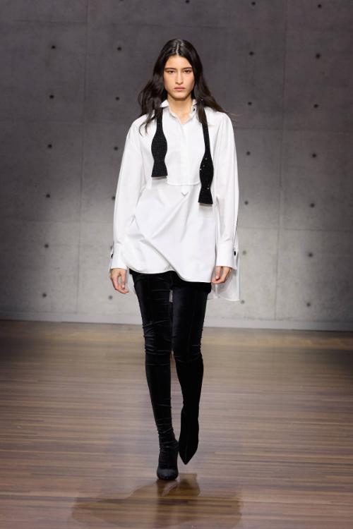 emporio-armani-aw26-27-maestro-kolekcija-modna-revija-jesen-zima-luksuzna-moda-5