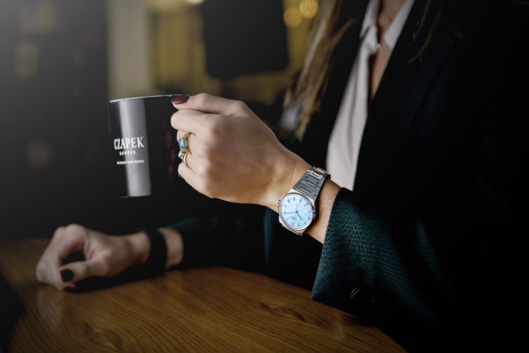 czapek-antarctique-ice-cloud-promenade-midnight-pearl-luksuzni-sat-sedef-brojcanik-limitirana-edicij-2