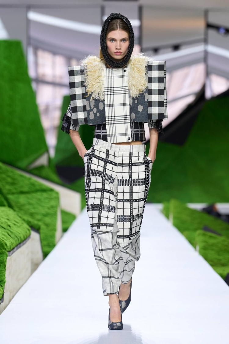 louis-vuitton-super-nature-fw26-revija-louvre-nicolas-ghesquiere-couture-kolekcija-2026-modna-revija-7