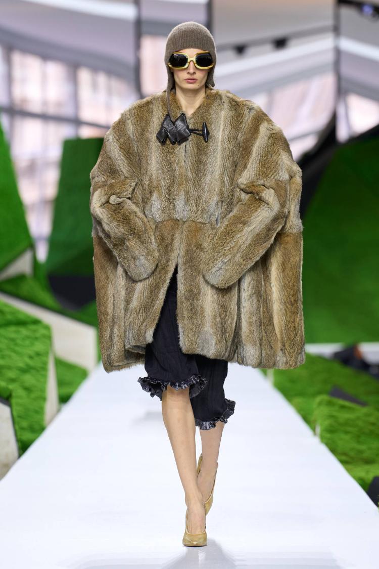louis-vuitton-super-nature-fw26-revija-louvre-nicolas-ghesquiere-couture-kolekcija-2026-modna-revija-34