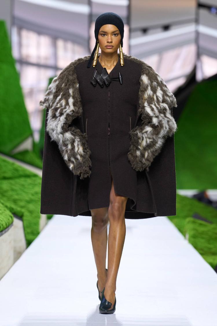 louis-vuitton-super-nature-fw26-revija-louvre-nicolas-ghesquiere-couture-kolekcija-2026-modna-revija-39