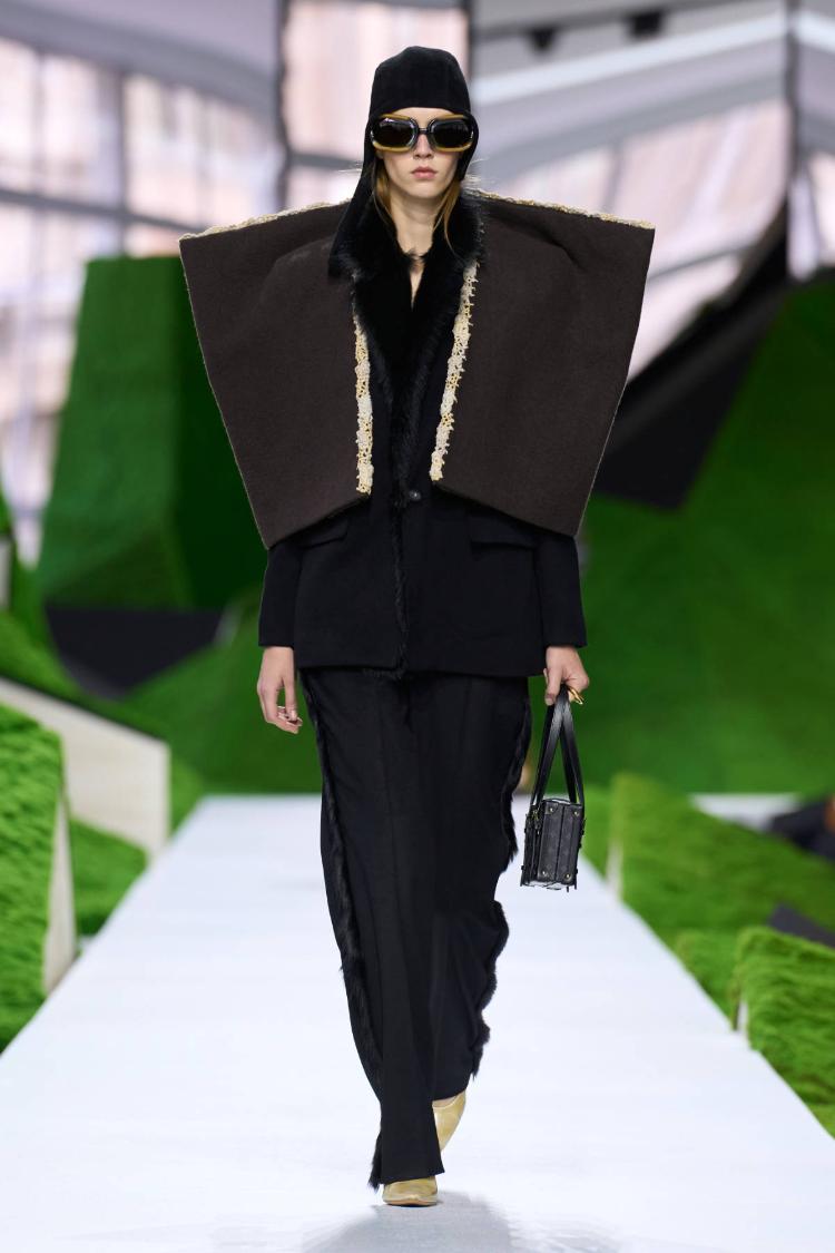 louis-vuitton-super-nature-fw26-revija-louvre-nicolas-ghesquiere-couture-kolekcija-2026-modna-revija-41