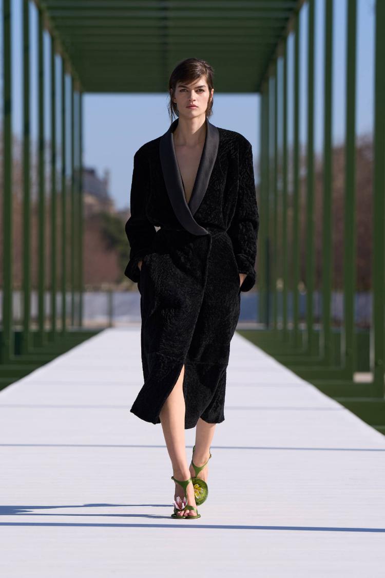 dior-fw-2026-2027-revija-jardin-des-tuileries-paris-fashion-week-avangardna-moda-dior-1