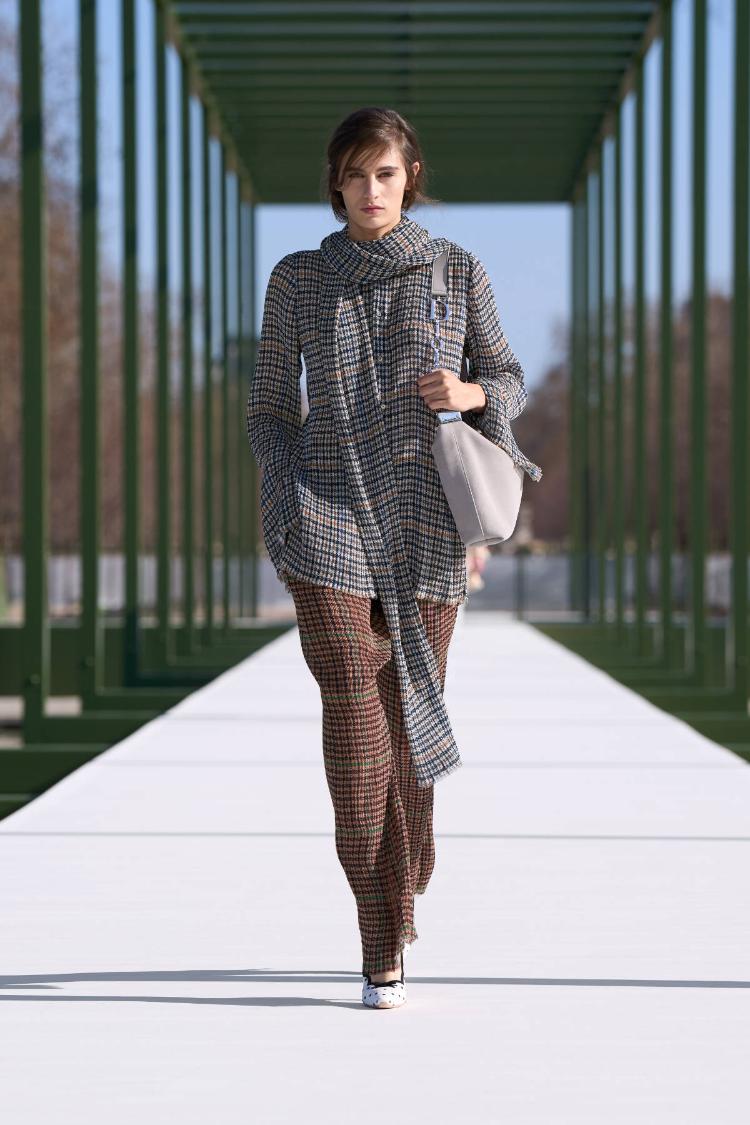 dior-fw-2026-2027-revija-jardin-des-tuileries-paris-fashion-week-avangardna-moda-dior-5