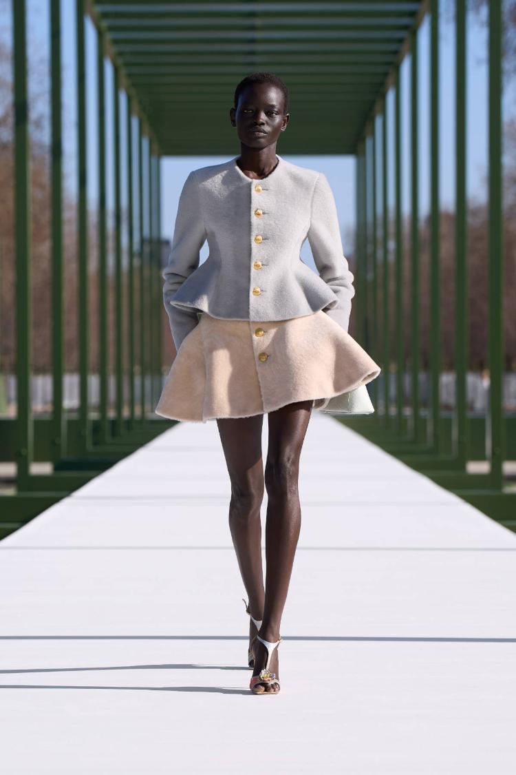 dior-fw-2026-2027-revija-jardin-des-tuileries-paris-fashion-week-avangardna-moda-dior-8