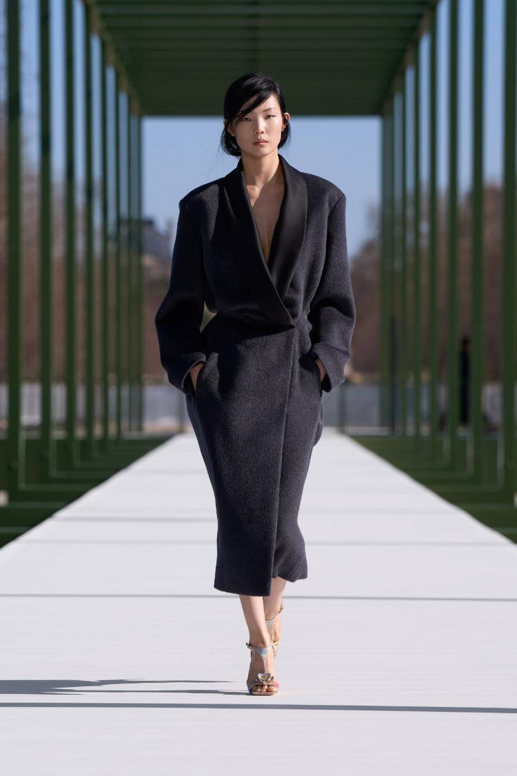 dior-fw-2026-2027-revija-jardin-des-tuileries-paris-fashion-week-avangardna-moda-dior-20