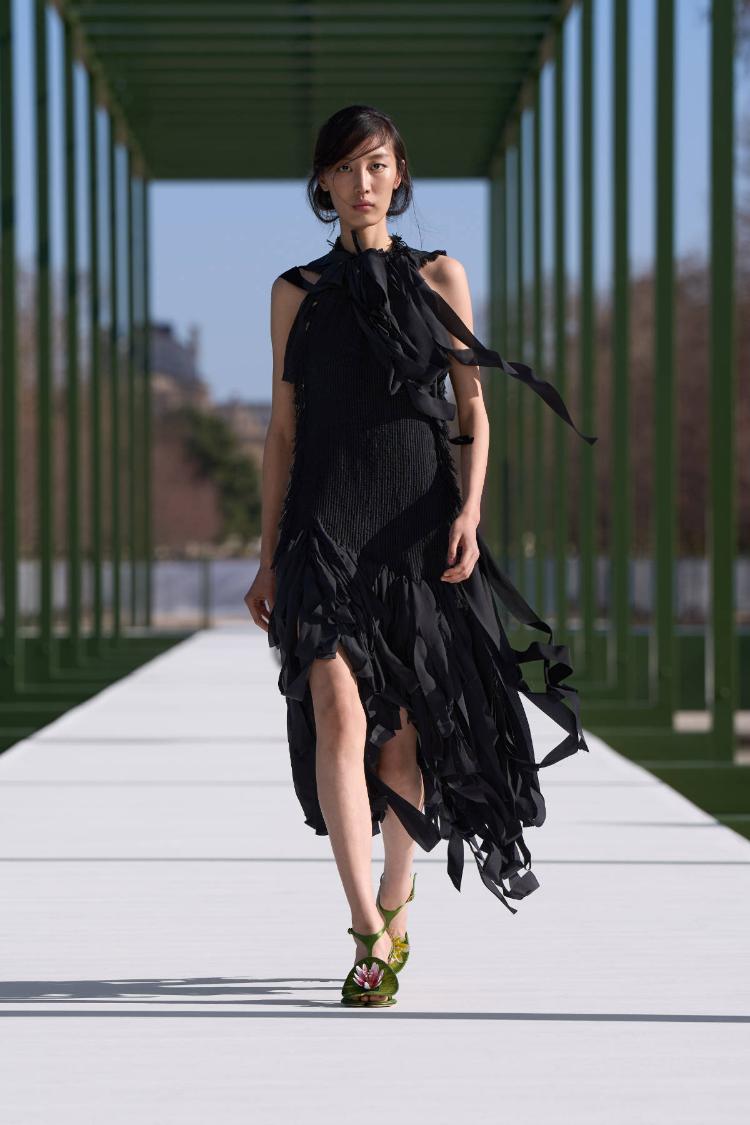 dior-fw-2026-2027-revija-jardin-des-tuileries-paris-fashion-week-avangardna-moda-dior-39