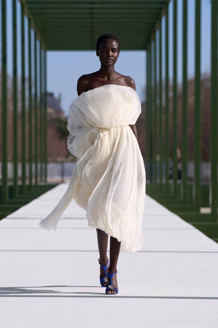 dior-fw-2026-2027-revija-jardin-des-tuileries-paris-fashion-week-avangardna-moda-dior-42