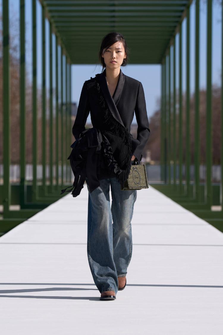dior-fw-2026-2027-revija-jardin-des-tuileries-paris-fashion-week-avangardna-moda-dior-48