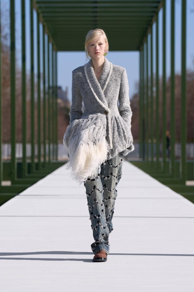 dior-fw-2026-2027-revija-jardin-des-tuileries-paris-fashion-week-avangardna-moda-dior-58