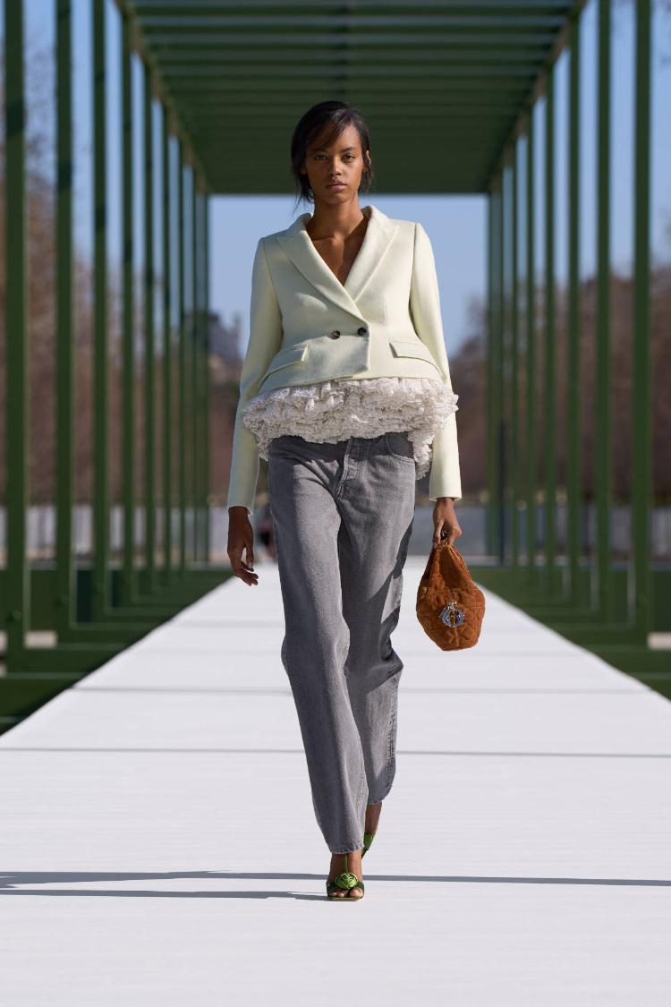 dior-fw-2026-2027-revija-jardin-des-tuileries-paris-fashion-week-avangardna-moda-dior-62
