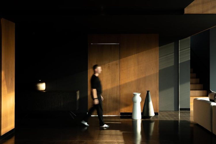 noir-matiere-boobrook-dubai-luksuzni-penthaus-brutalisticki-minimalizam-20