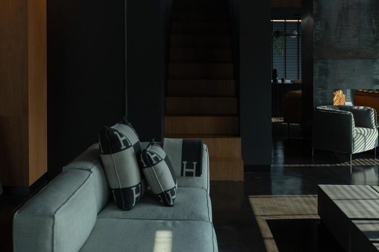 noir-matiere-boobrook-dubai-luksuzni-penthaus-brutalisticki-minimalizam-23