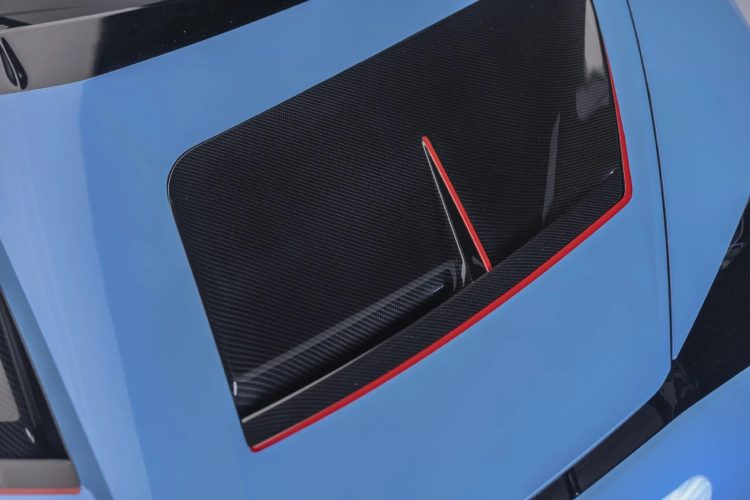 lamborghini-fenomeno-roadster-najmocniji-kabriolet-v12-hibrid-luksuzni-automobili-5