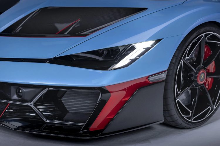 lamborghini-fenomeno-roadster-najmocniji-kabriolet-v12-hibrid-luksuzni-automobili-9