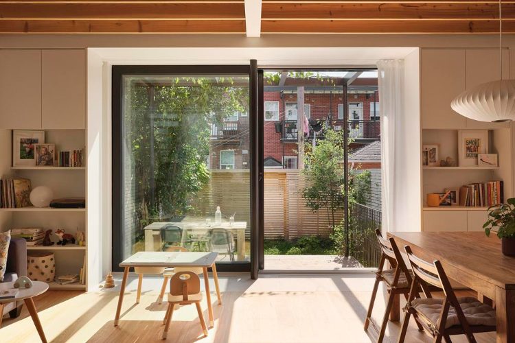 the-lilac-house-montreal-odrziva-renovacija-savremena-kuca-dizajn-enterijera-15