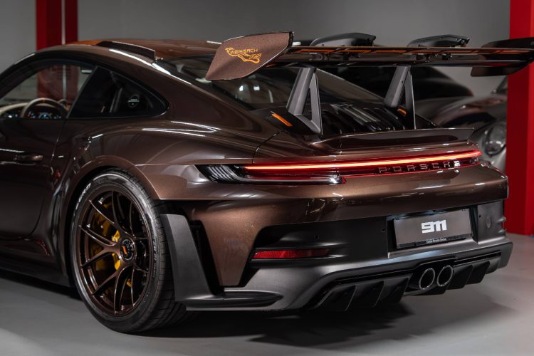 porsche-911-gt3-rs-sonderwunsch-macadamia-metallic-luksuzni-automobil