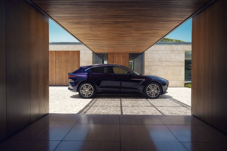 aston-martin-dbx-gt-luksuzni-suv-2026-1