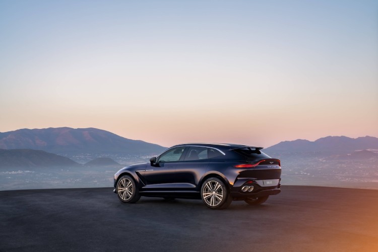 aston-martin-dbx-gt-luksuzni-suv-2026-4