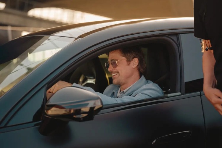 brad-pitt-mercedes-amg-gt-4-door-coupe-1169-ks-11