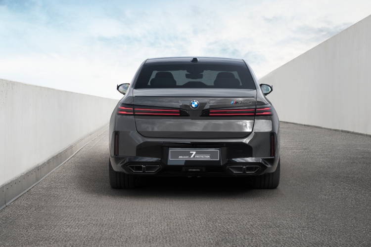bmw-concept-7-protection-2026-blindirana-luksuzna-limuzina-serija-7-14
