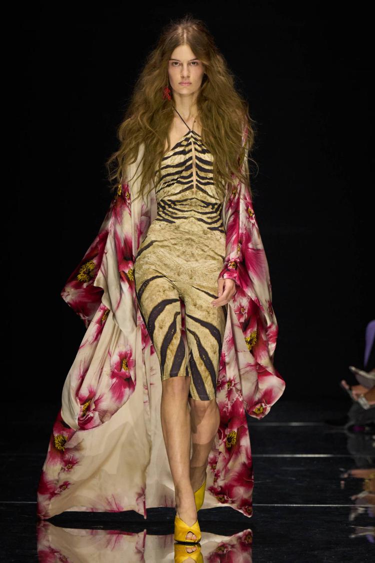 roberto-cavalli-prolece-leto-2027-house-of-prints-los-andjeles-modna-kolekcija-3