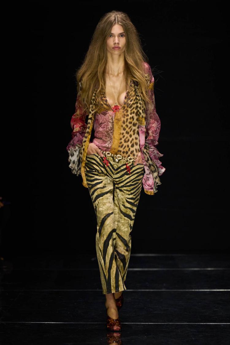 roberto-cavalli-prolece-leto-2027-house-of-prints-los-andjeles-modna-kolekcija-7