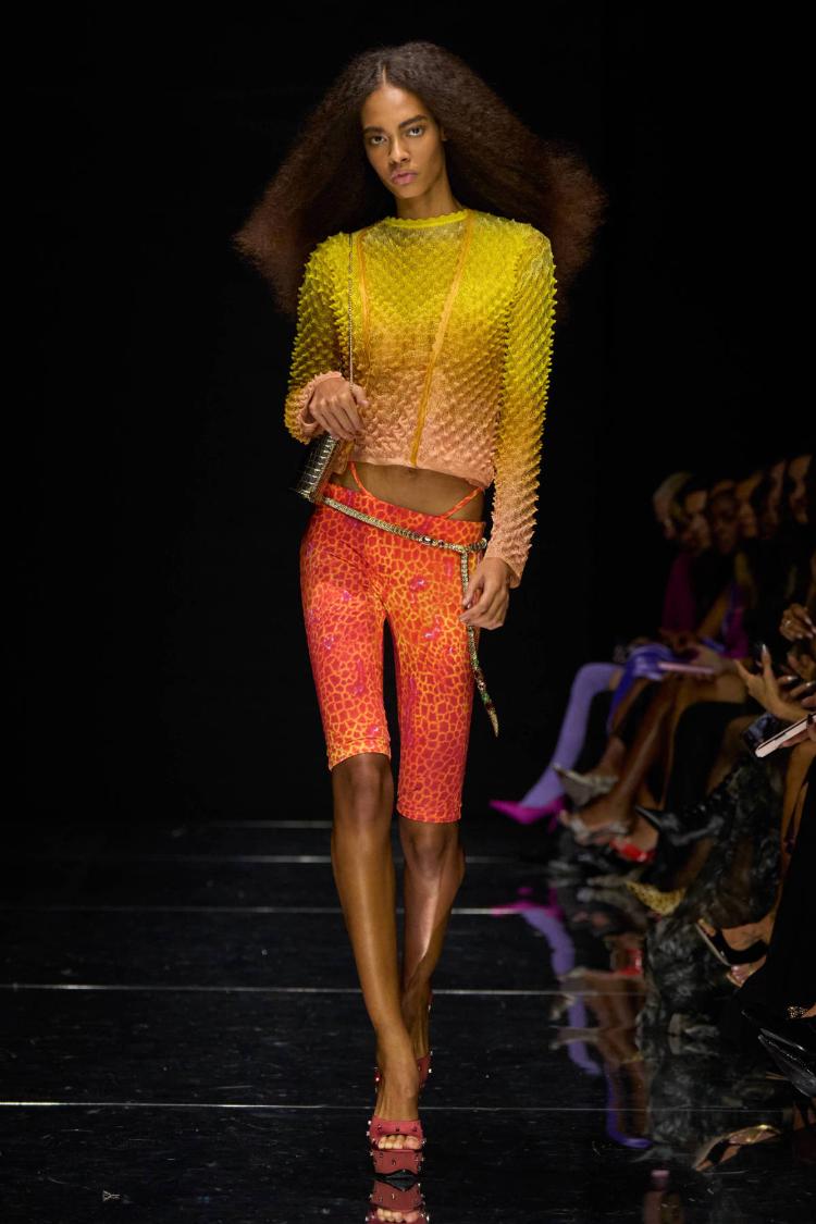 roberto-cavalli-prolece-leto-2027-house-of-prints-los-andjeles-modna-kolekcija-33