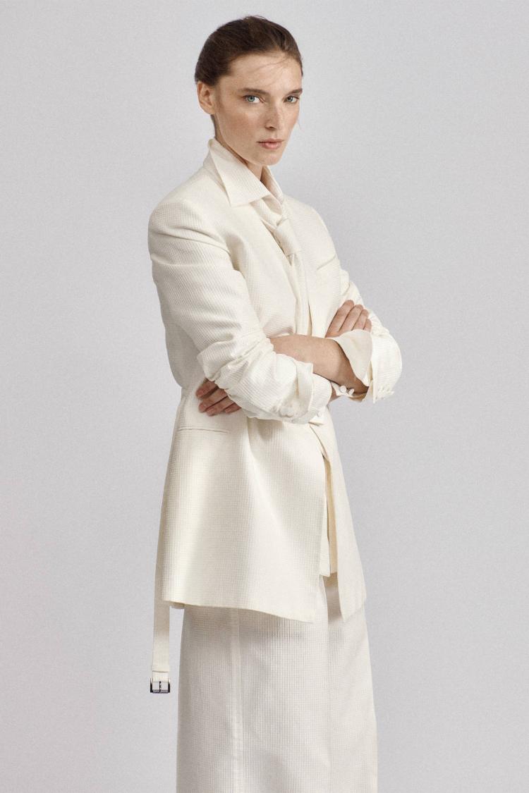 brioni-la-donna-atelier-prolece-leto-2027-rimska-elegancija-zenska-modna-kolekcija-14